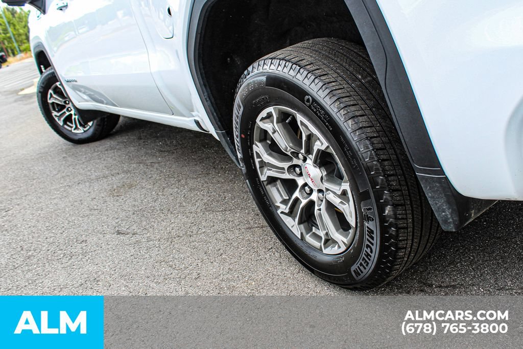 Used 2026 GMC Sierra 1500 SLT AWD/4WD image 14