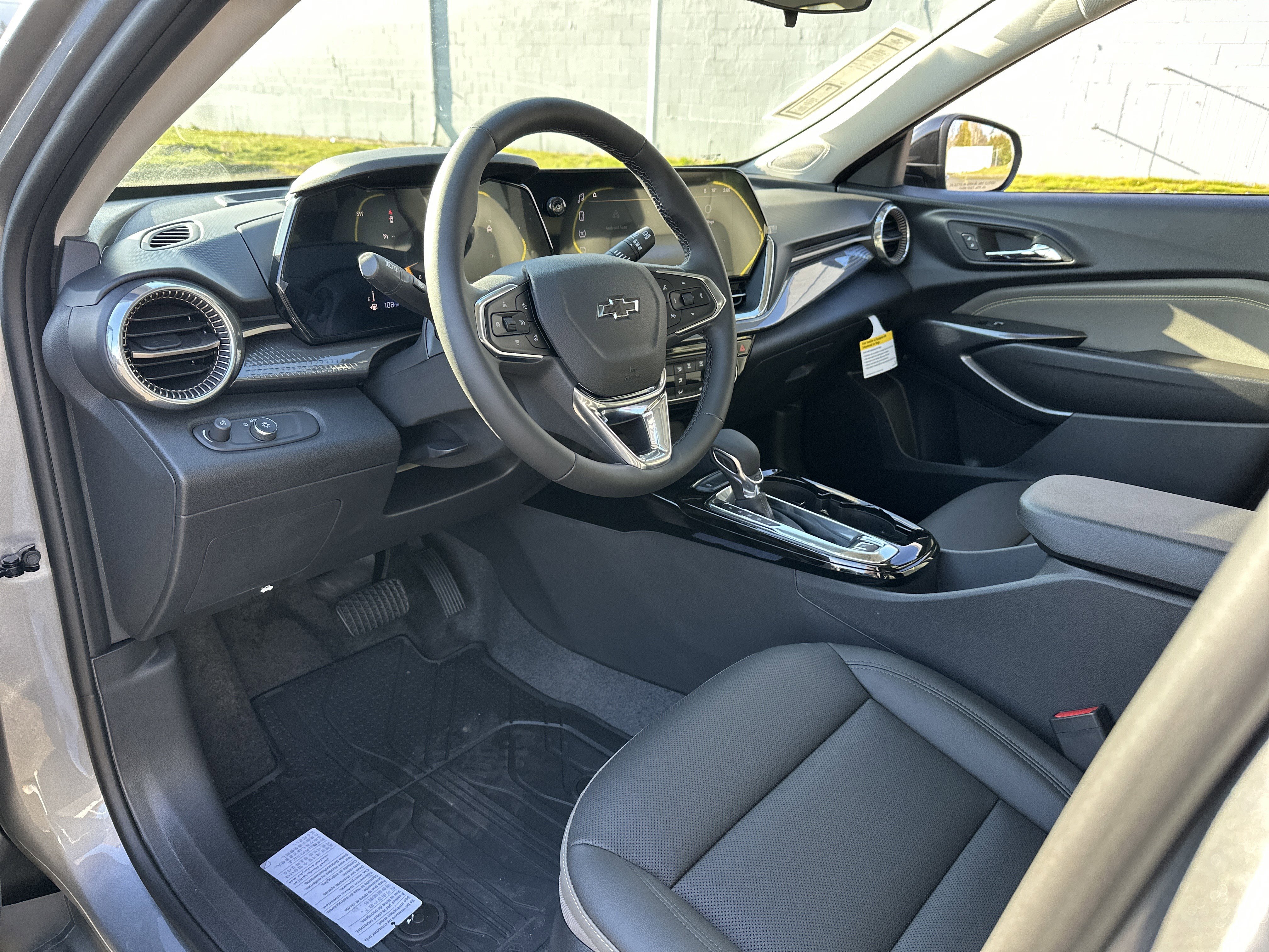 New 2026 Chevrolet Trax ACTIV w/ Sunroof Package image 9