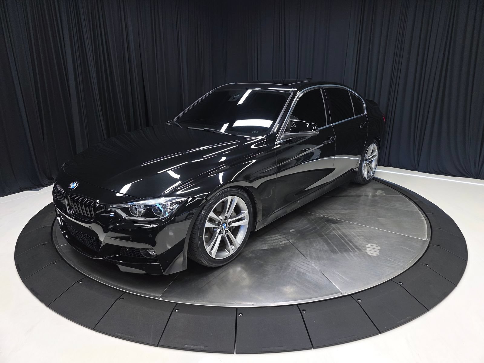 Used 2018 BMW 340i Sedan RWD image 9