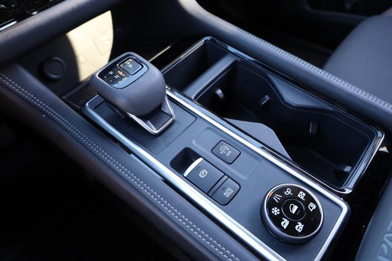 New 2025 Nissan Pathfinder Platinum image 21