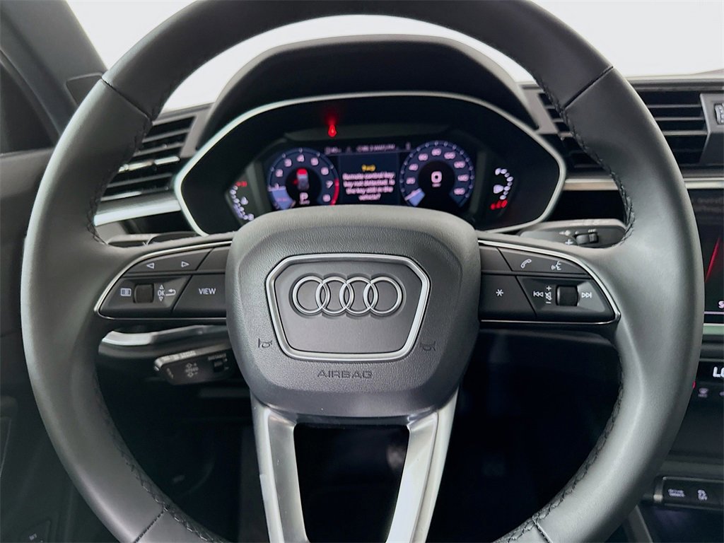 New 2025 Audi Q3 2.0T Premium image 18