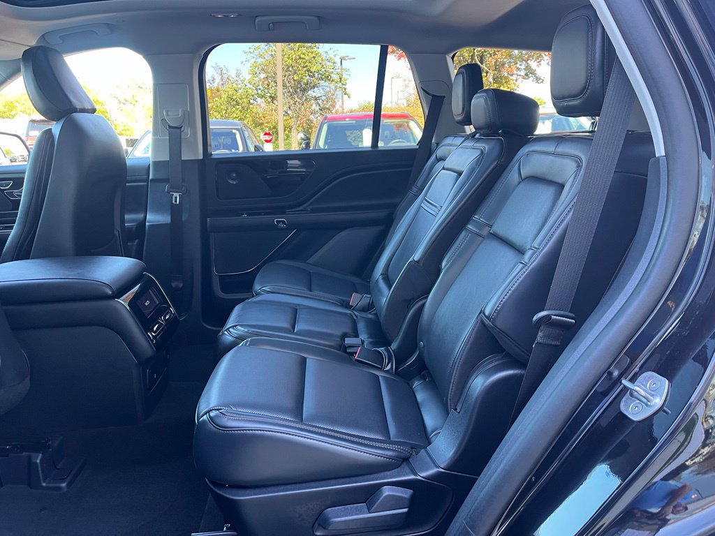 Used 2026 Lincoln Aviator Reserve AWD/4WD image 12