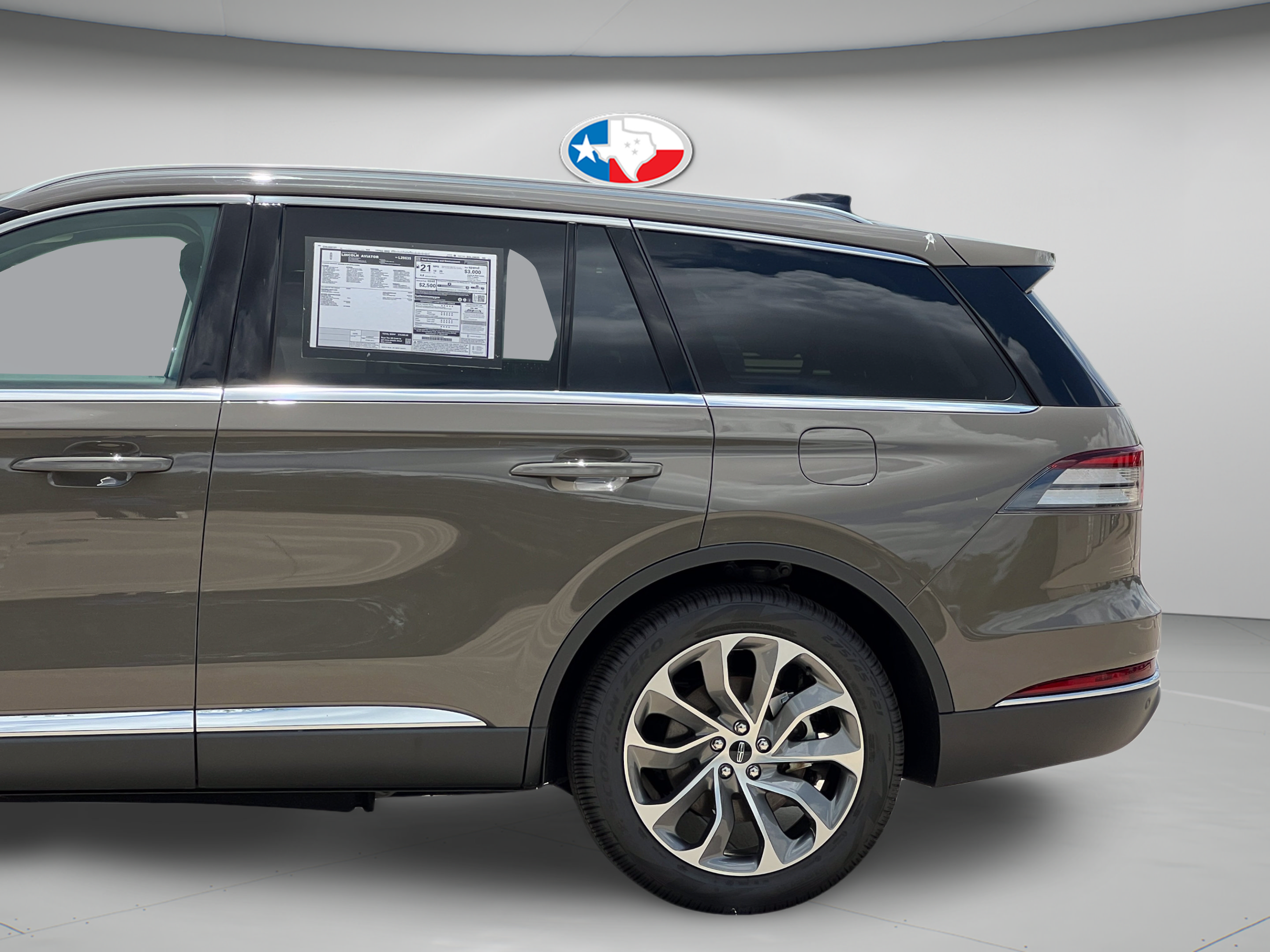 New 2025 Lincoln Aviator Reserve w/ Illumination Package RWD image 33