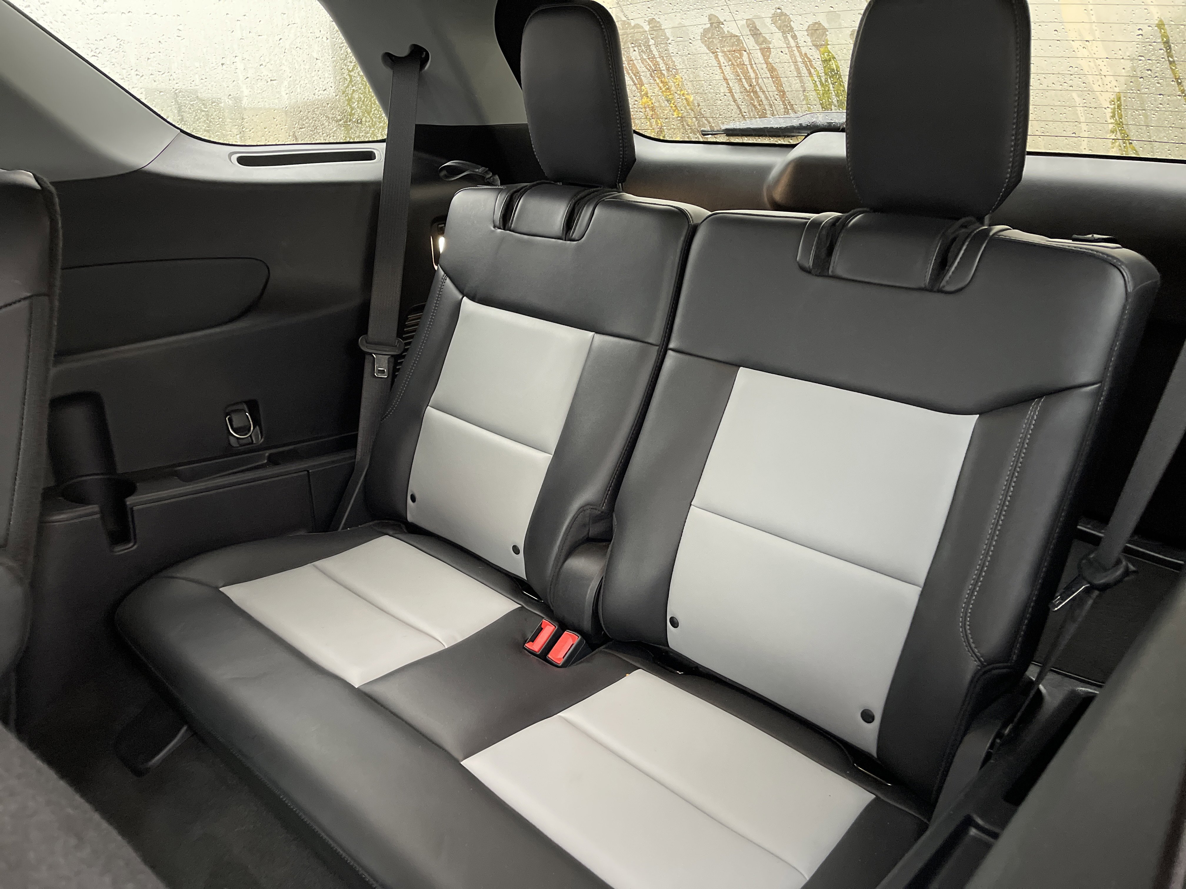 Used 2022 Ford Explorer XLT w/ Equipment Group 202A AWD/4WD image 11