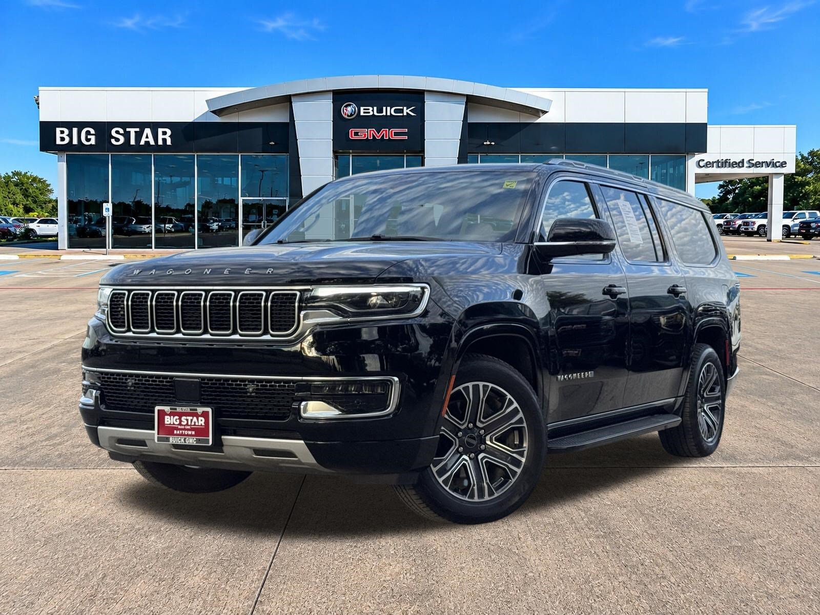 Used 2025 Jeep Wagoneer L Series II w/ 8-pass Seating Package AWD/4WD image 2