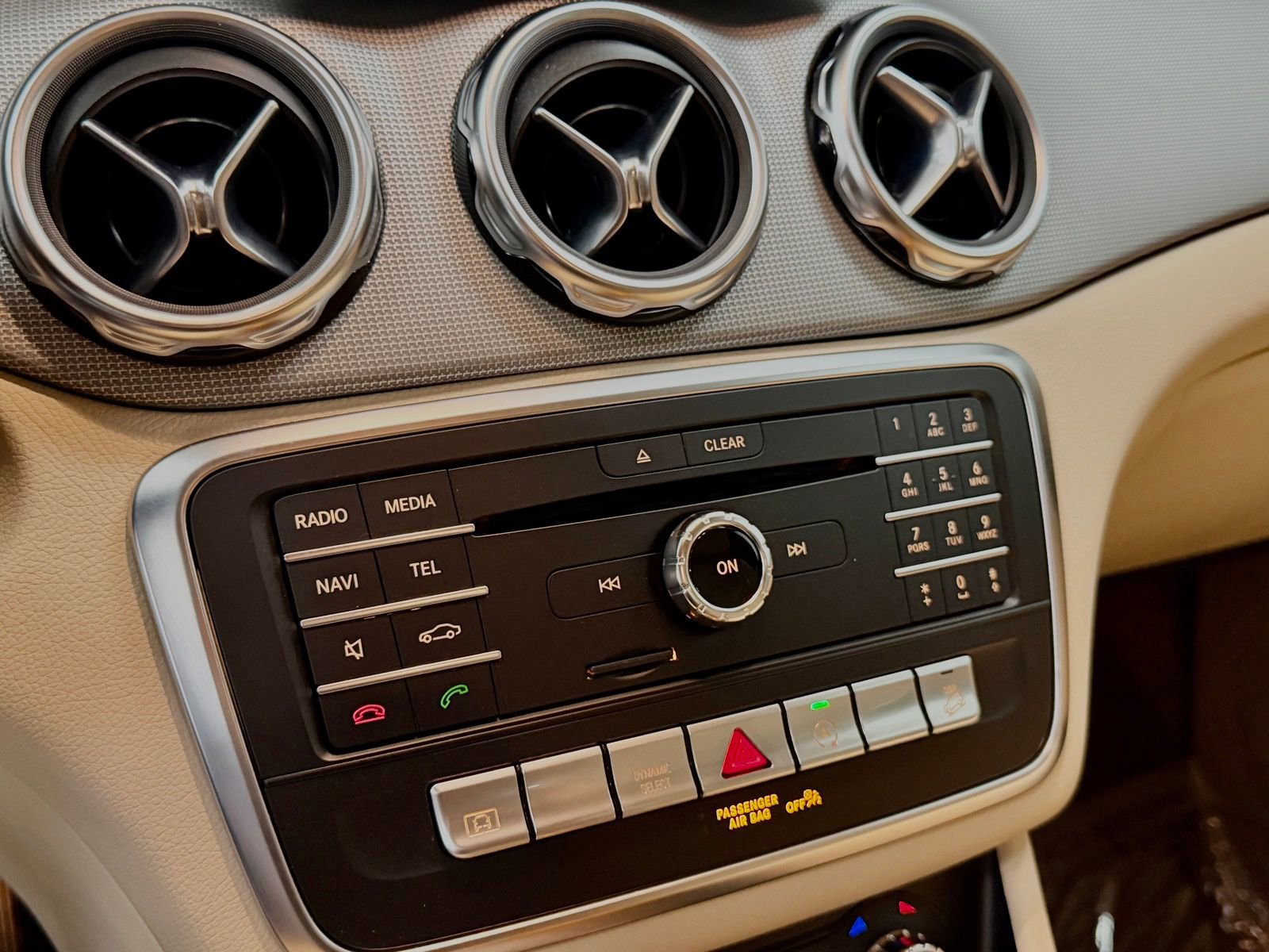 Used 2018 Mercedes-Benz GLA 250 4MATIC image 33