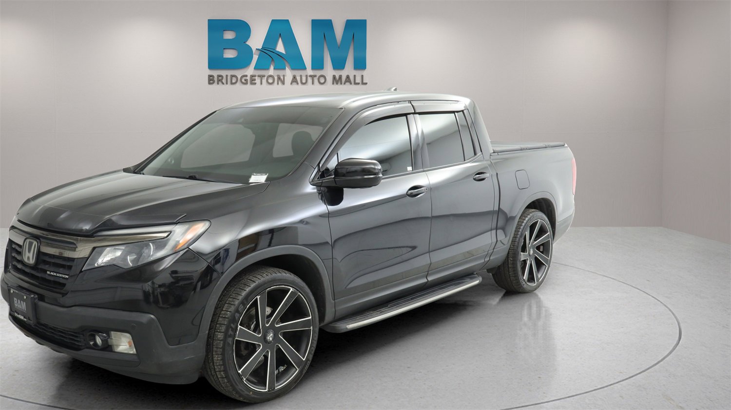 Used 2017 Honda Ridgeline Black Edition image 5