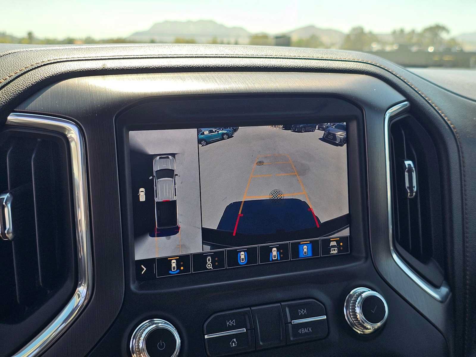 Used 2020 GMC Sierra 2500 AT4 w/ AT4 Premium Package AWD/4WD image 28