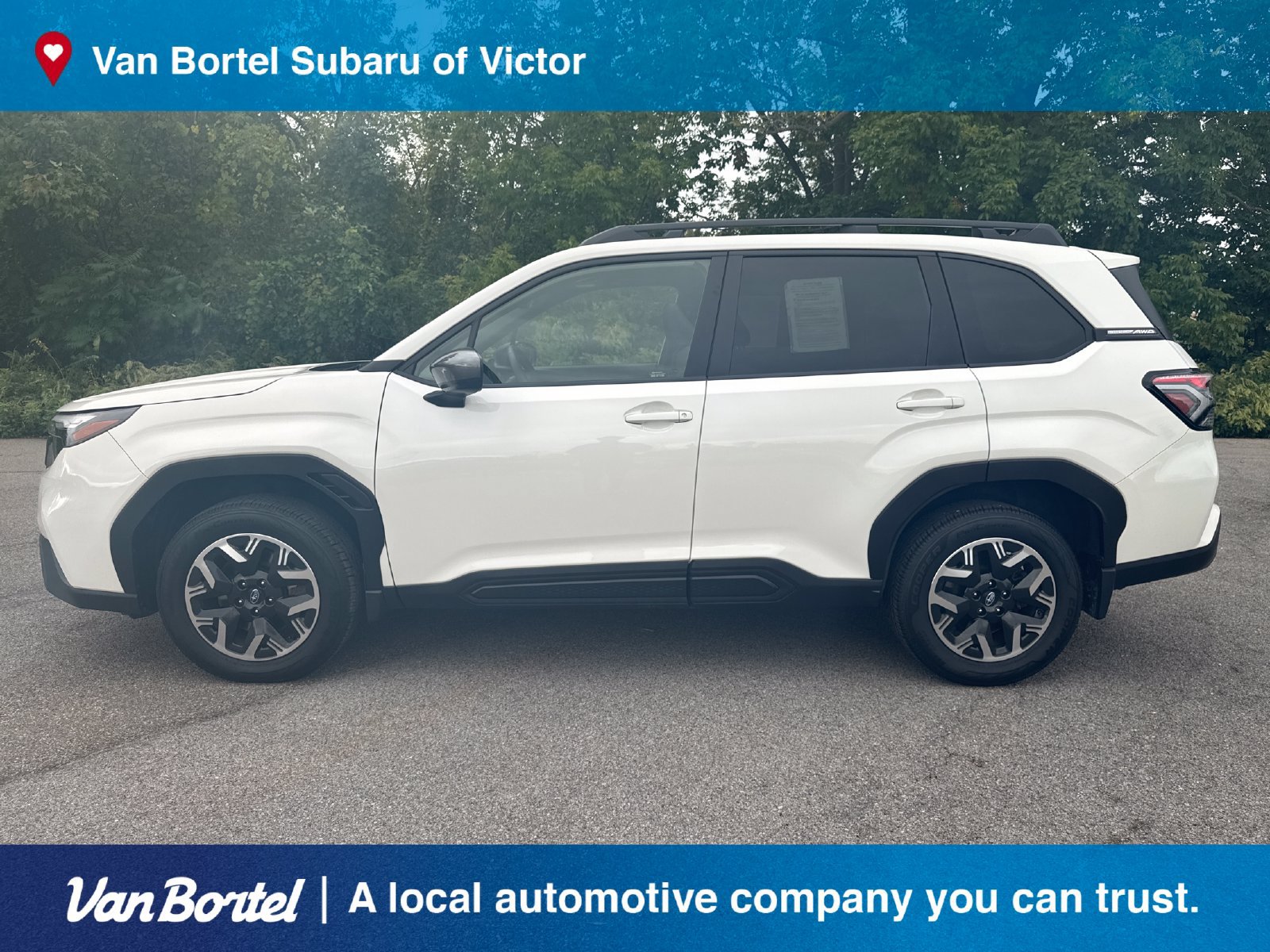 Used 2025 Subaru Forester Premium AWD/4WD image 3