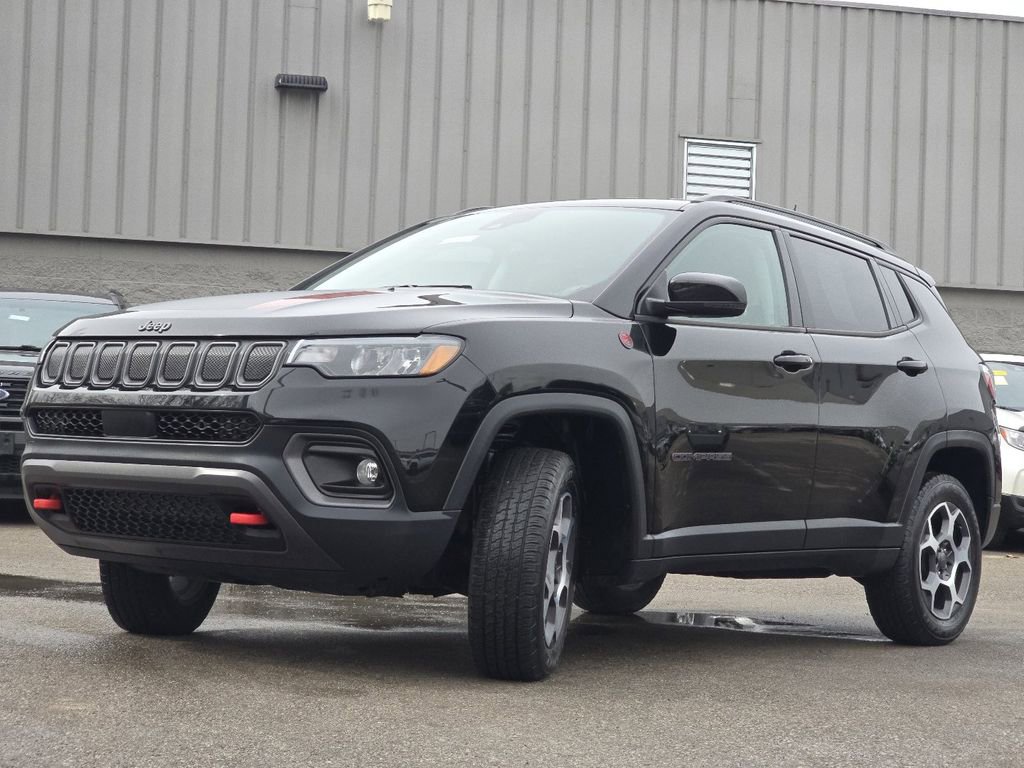 Used 2022 Jeep Compass Trailhawk image 10