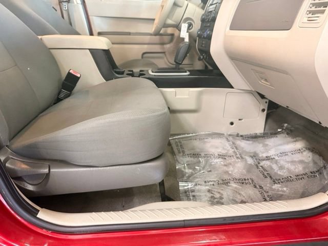 Used 2010 Ford Escape XLS FWD image 25