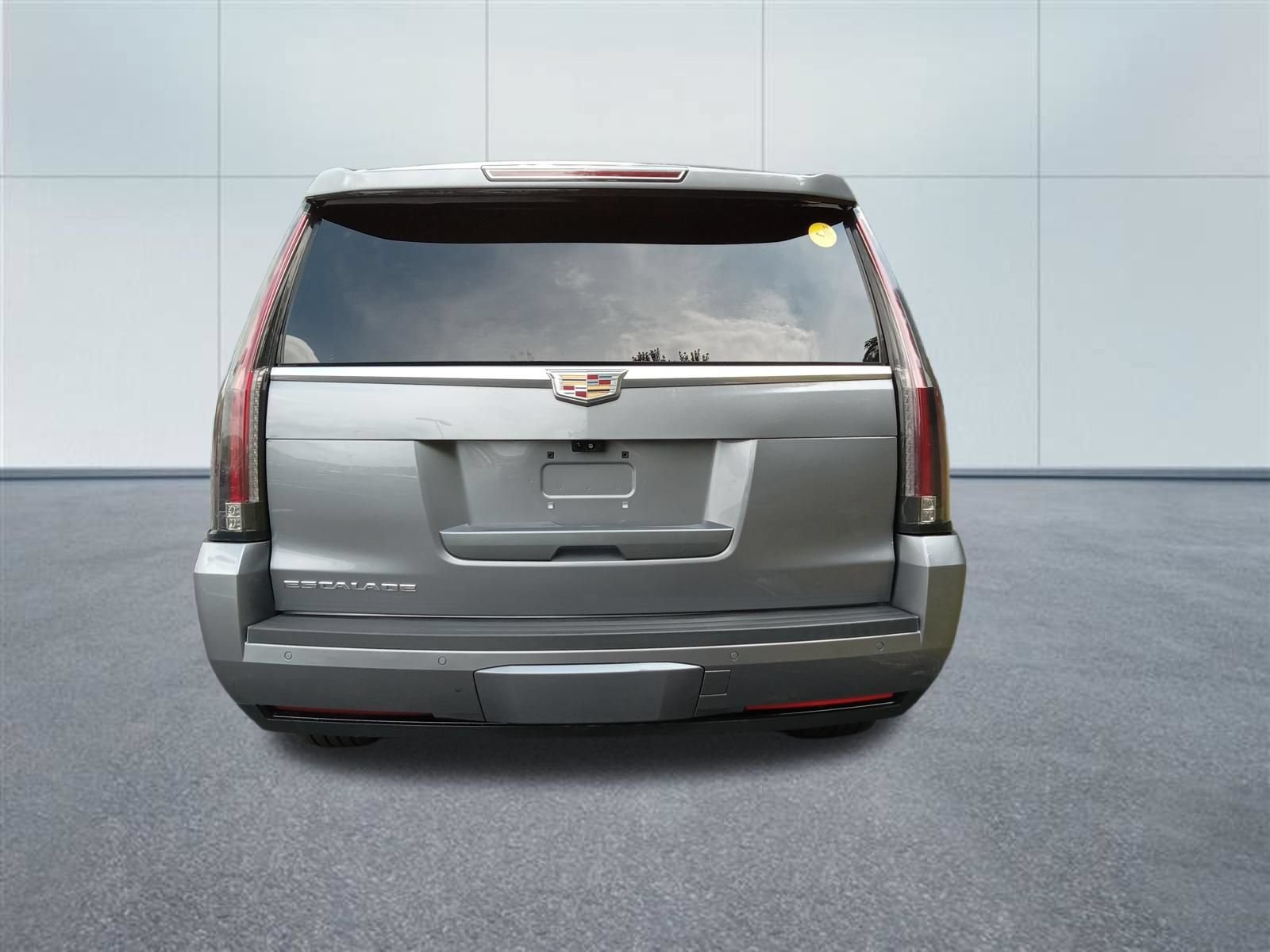 Used 2020 Cadillac Escalade ESV Luxury AWD/4WD image 4