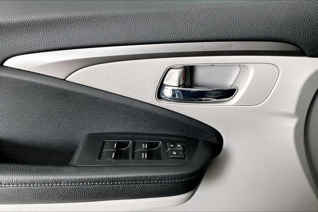 Used 2017 Honda Pilot EX-L image 34