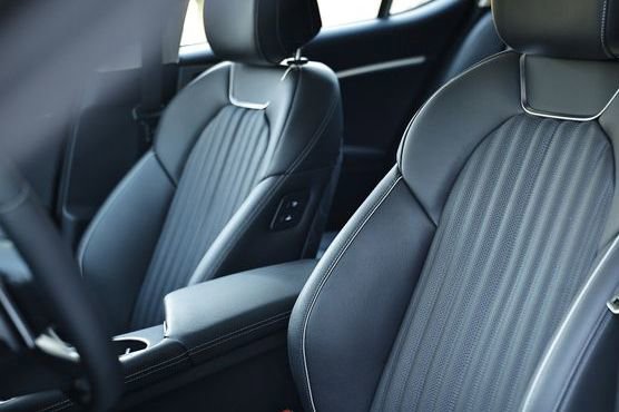 New 2026 Genesis G70 2.5T Prestige image 25