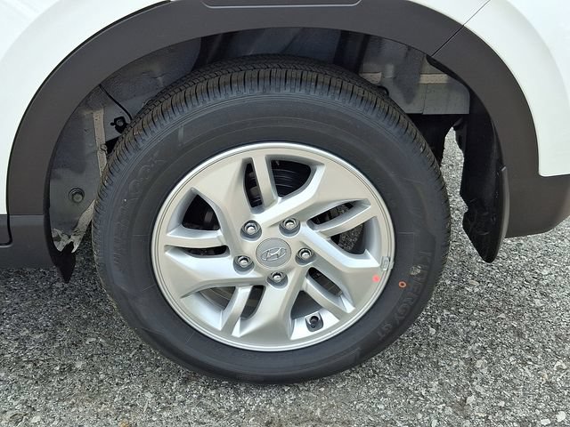 New 2026 Hyundai Venue SE FWD image 18