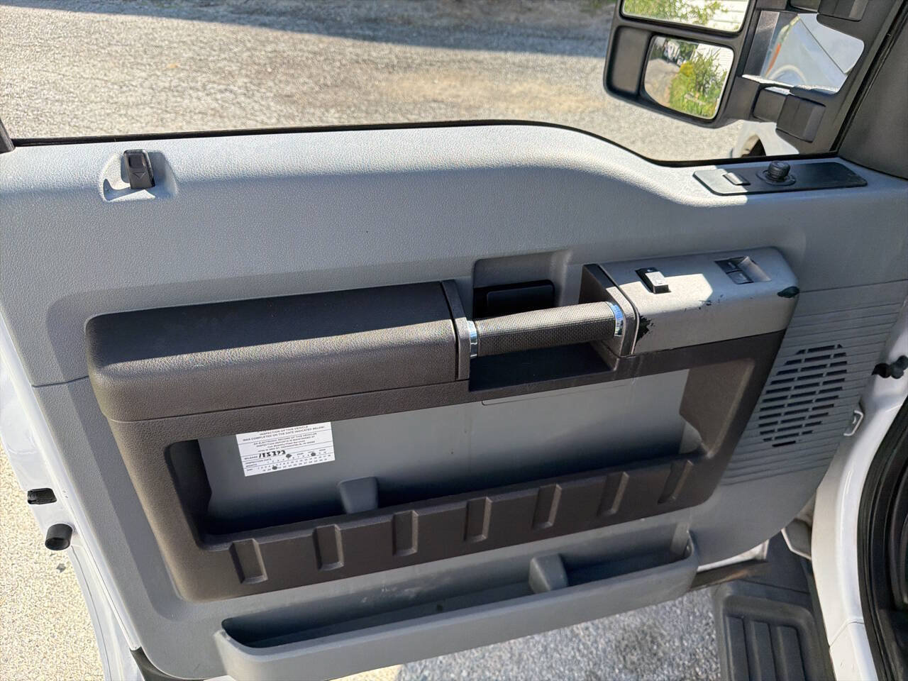 Used 2016 Ford F350 XLT w/ XLT Interior Package RWD image 9