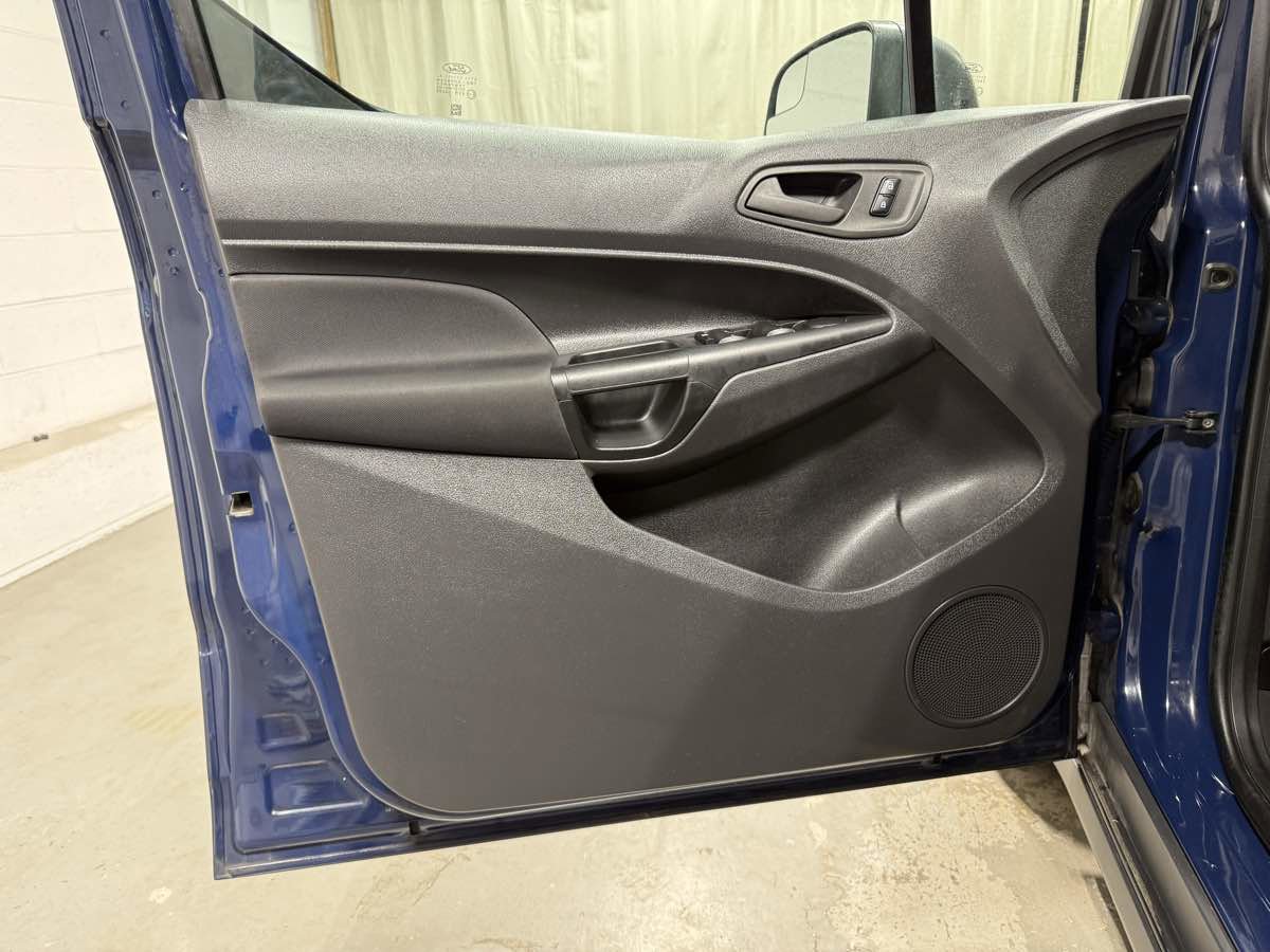 Used 2018 Ford Transit Connect XL image 8