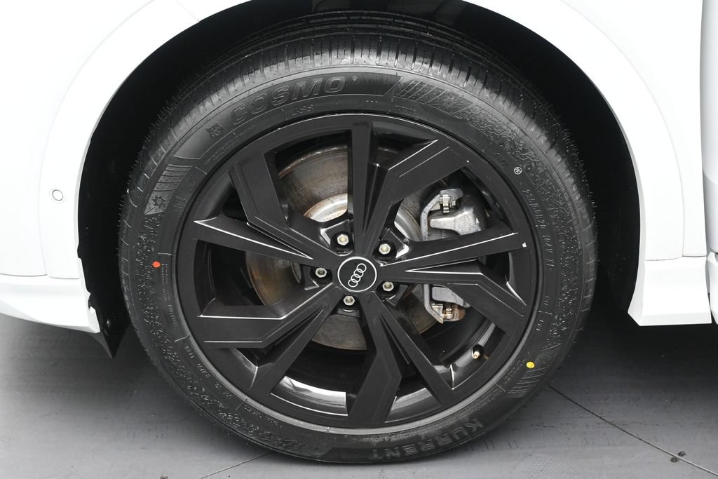Used 2023 Audi Q4 e-tron Premium Plus AWD/4WD image 11
