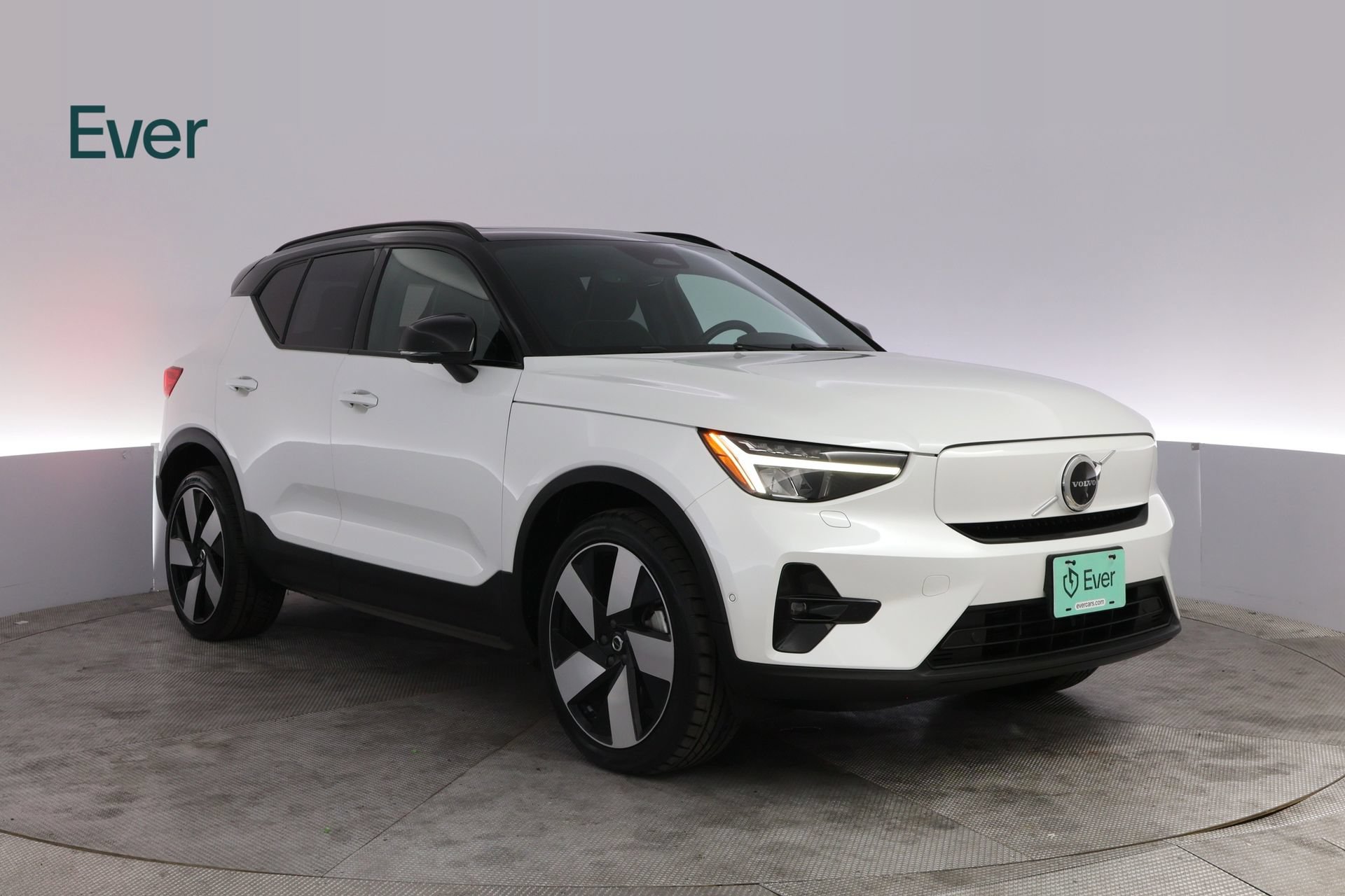 Used 2023 Volvo XC40 Recharge Plus w/ Protection Package Premier AWD/4WD image 13