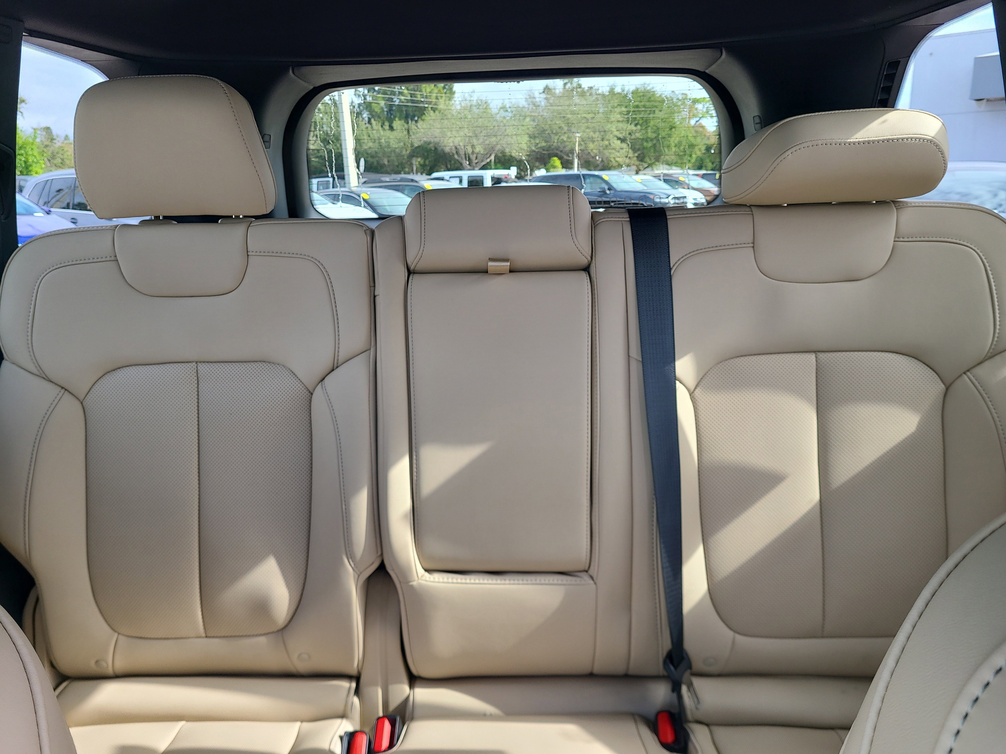 New 2026 Jeep Grand Cherokee Limited w/ Luxury Tech Group II AWD/4WD image 7