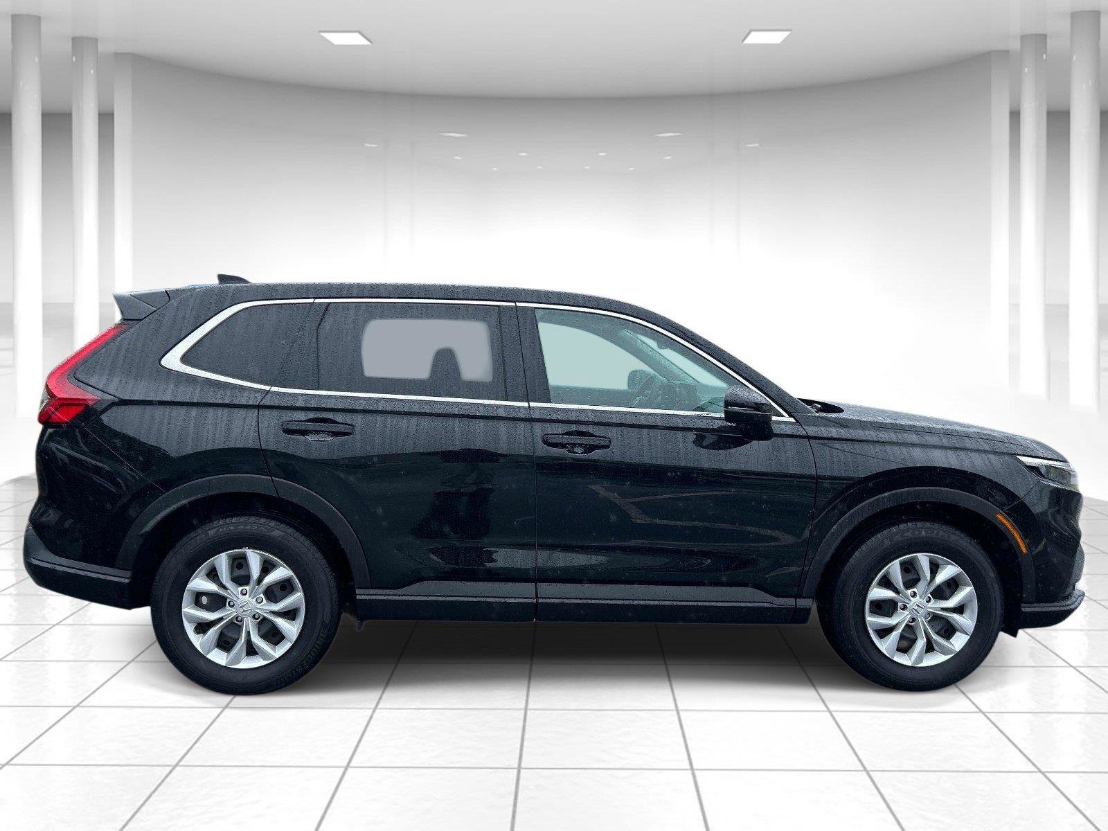 Used 2025 Honda CR-V LX image 2