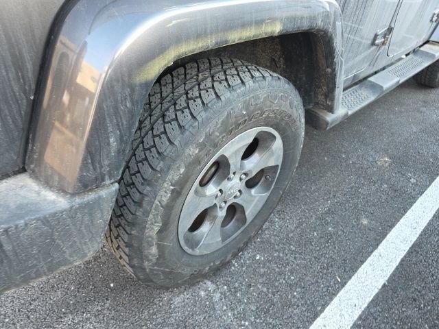 Used 2016 Jeep Wrangler Unlimited Sahara image 7