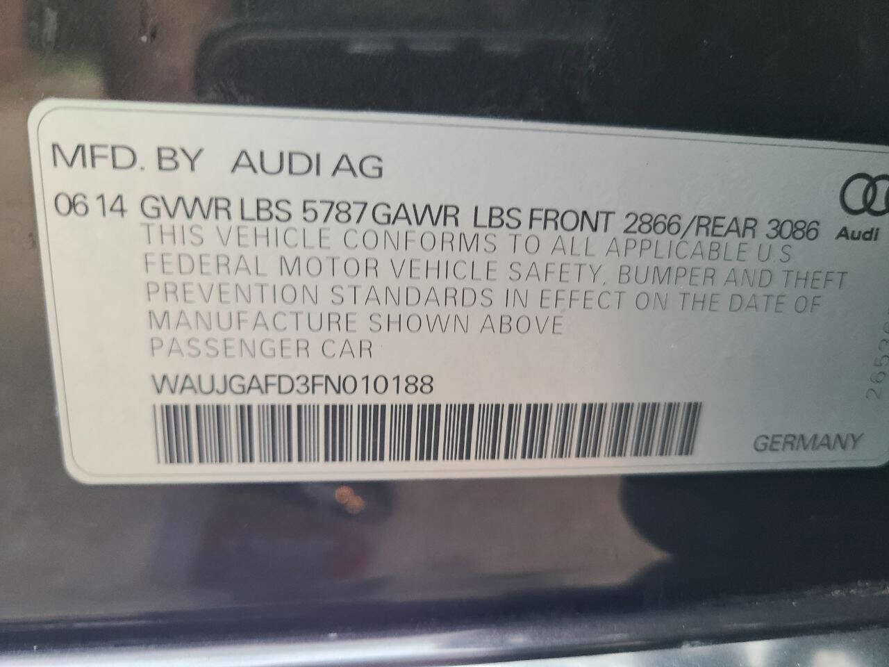 Used 2015 Audi A8 3.0T w/ Premium Package image 32