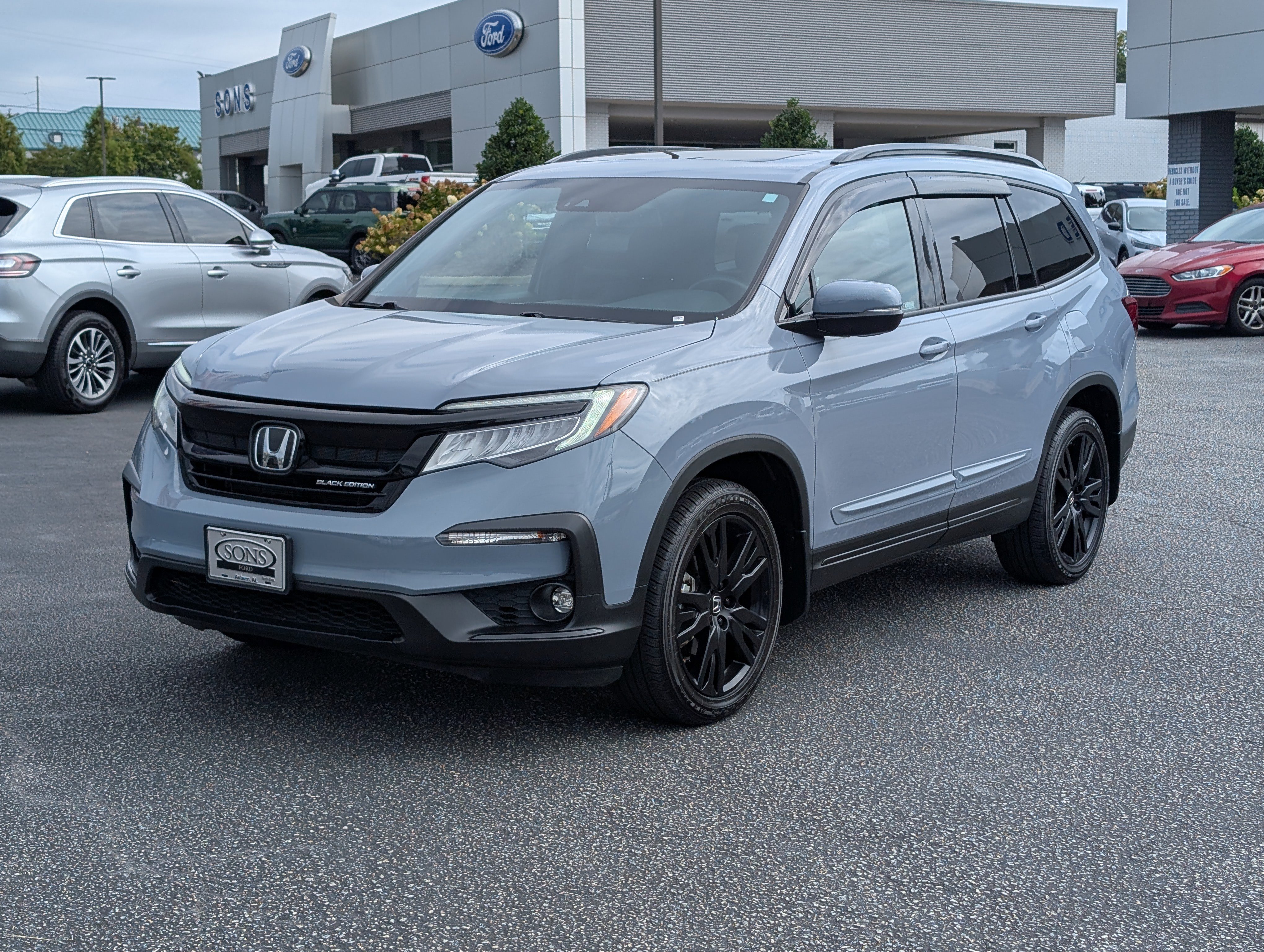 Used 2022 Honda Pilot Black Edition image 2