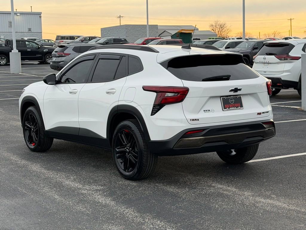 Used 2025 Chevrolet Trax ACTIV w/ Sunroof Package image 7