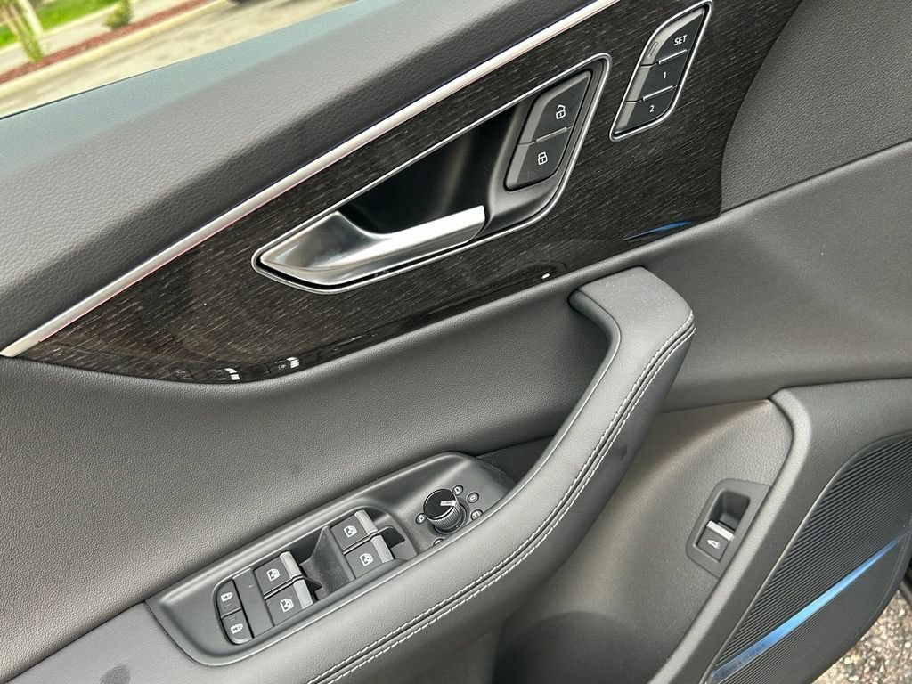 New 2026 Audi Q7 3.0T Premium Plus AWD/4WD image 20