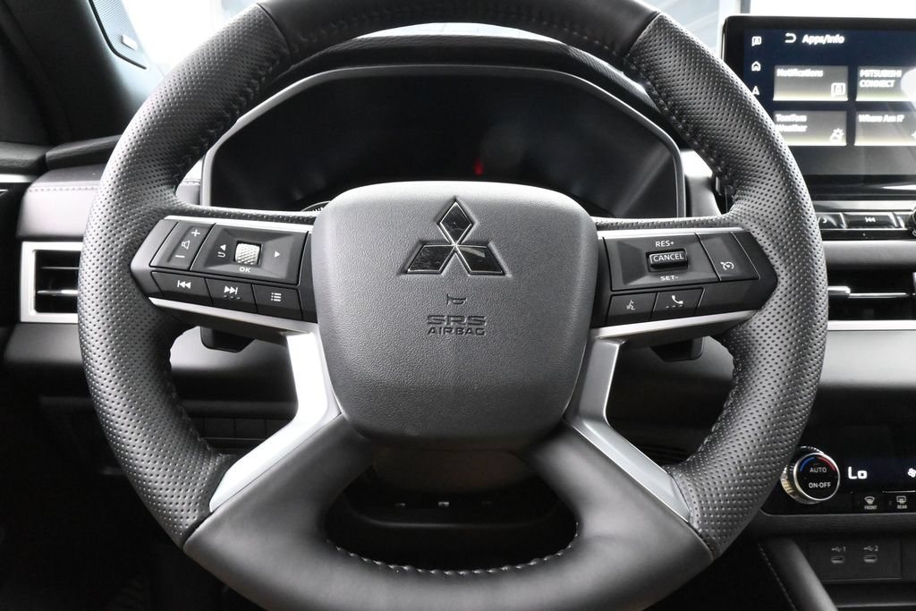 New 2026 Mitsubishi Outlander SE FWD image 25