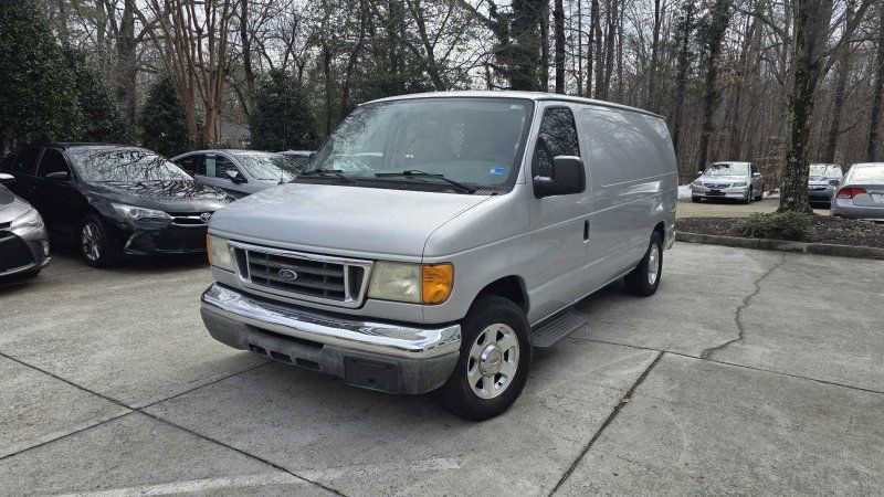 Used 2006 Ford E-150 and Econoline 150 RWD image 1