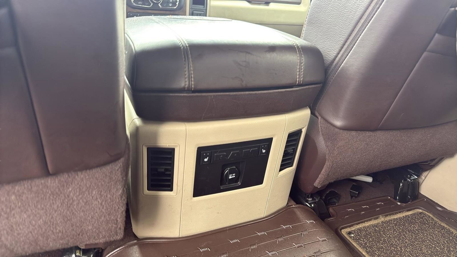 Used 2016 RAM 2500 Longhorn w/ Convenience Group AWD/4WD image 25