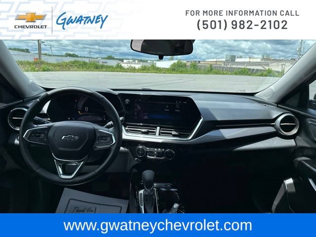 Used 2025 Chevrolet Trax ACTIV w/ Sunroof Package FWD image 23