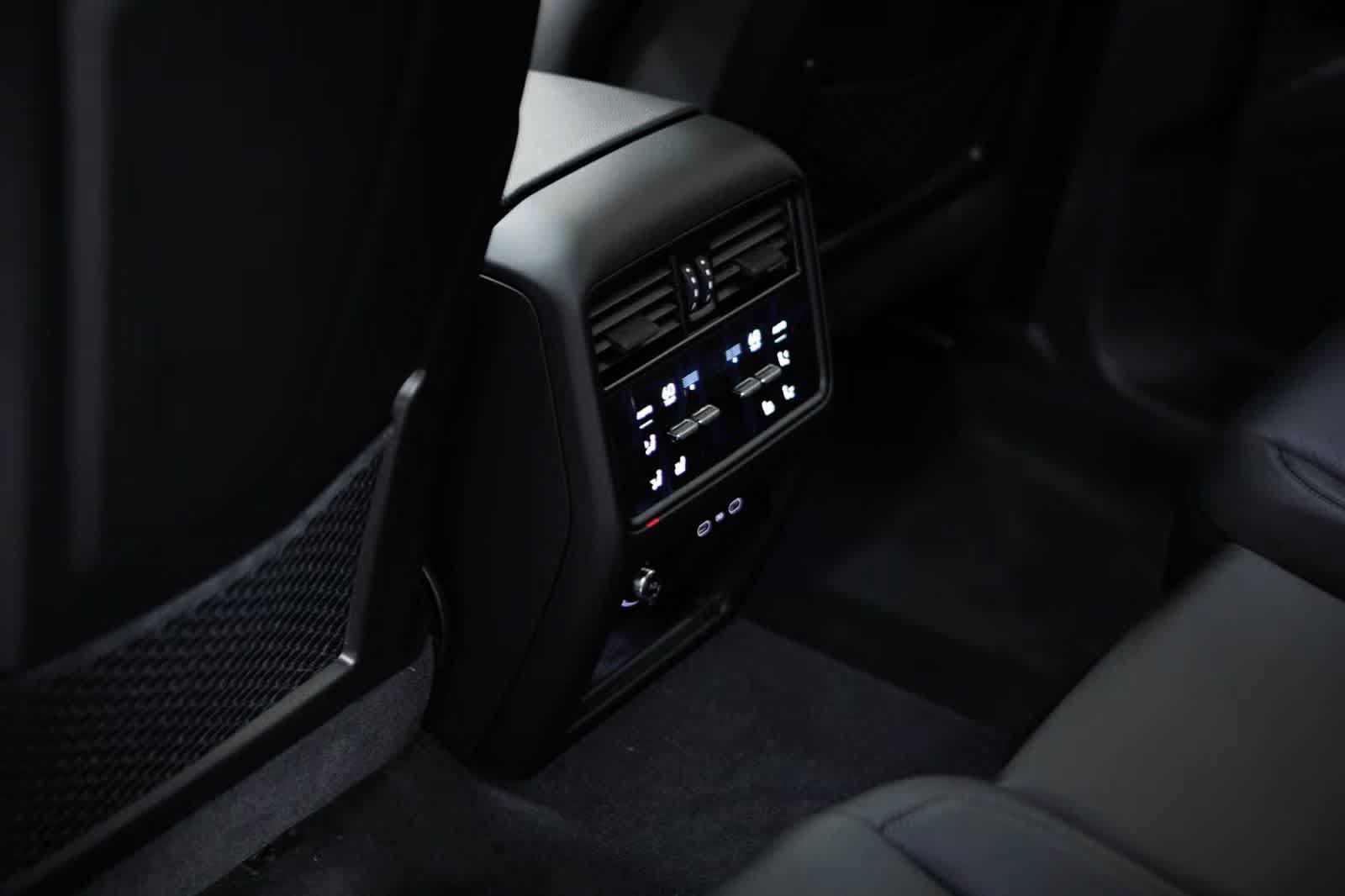 Certified 2026 Porsche Cayenne S AWD/4WD image 34