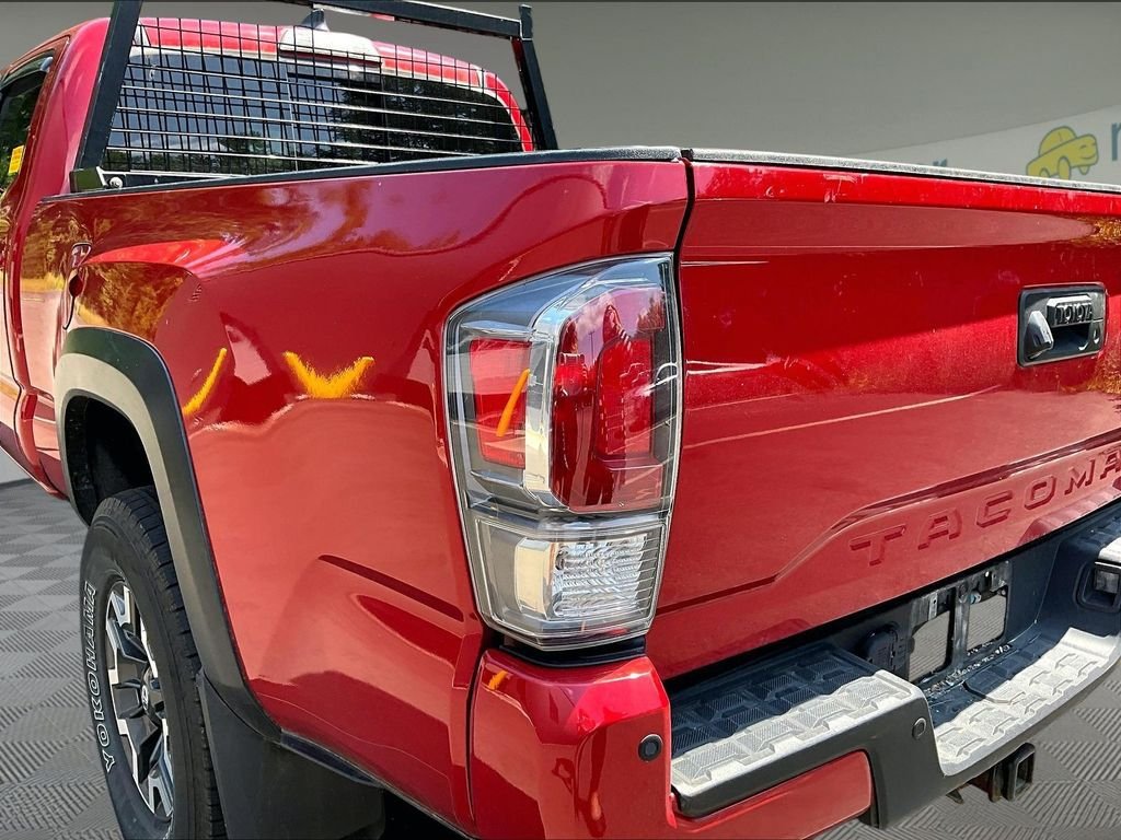 Used 2021 Toyota Tacoma TRD Off-Road w/ Technology Package AWD/4WD image 27