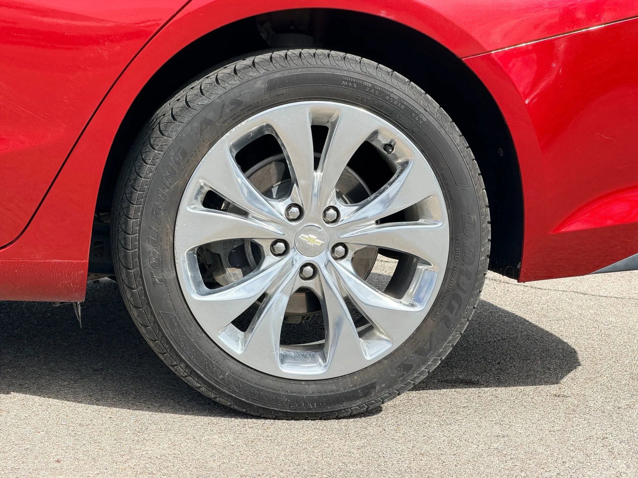 Used 2017 Chevrolet Malibu Premier FWD image 2