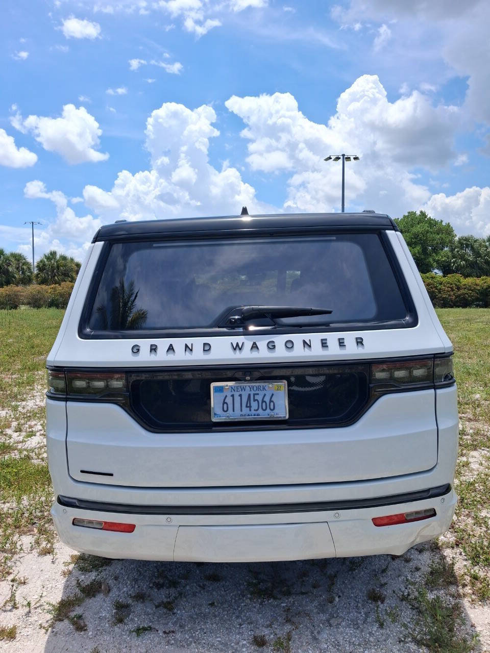 Used 2022 Jeep Grand Wagoneer Series II AWD/4WD image 7