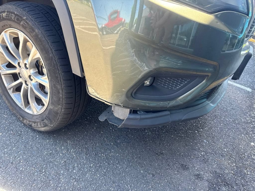 Used 2019 Jeep Cherokee Latitude Plus w/ Comfort/Convenience Group AWD/4WD image 10