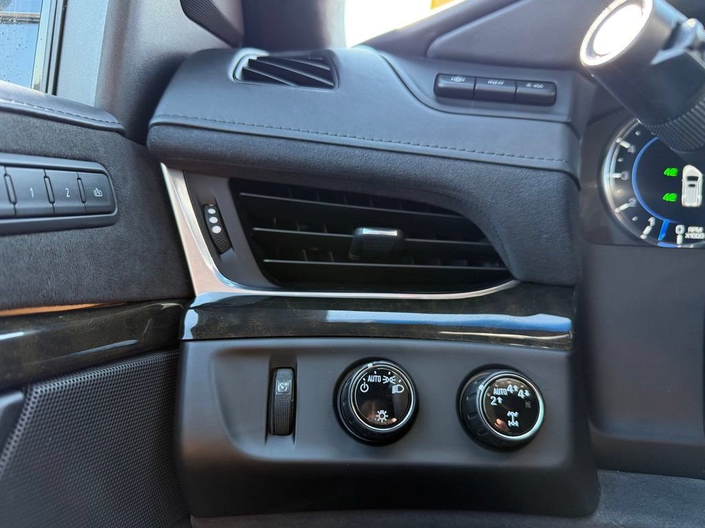 Used 2019 Cadillac Escalade Platinum AWD/4WD image 13