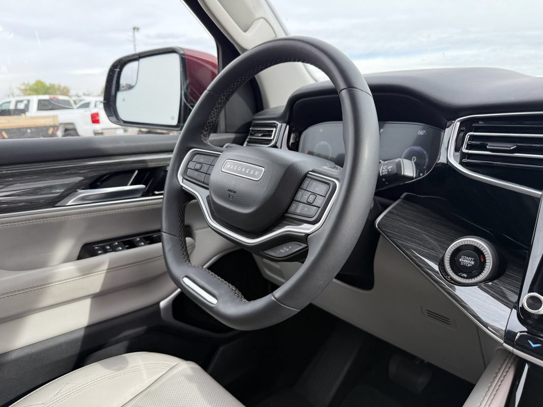 Used 2022 Jeep Wagoneer Series III w/ Premium Group I AWD/4WD image 17
