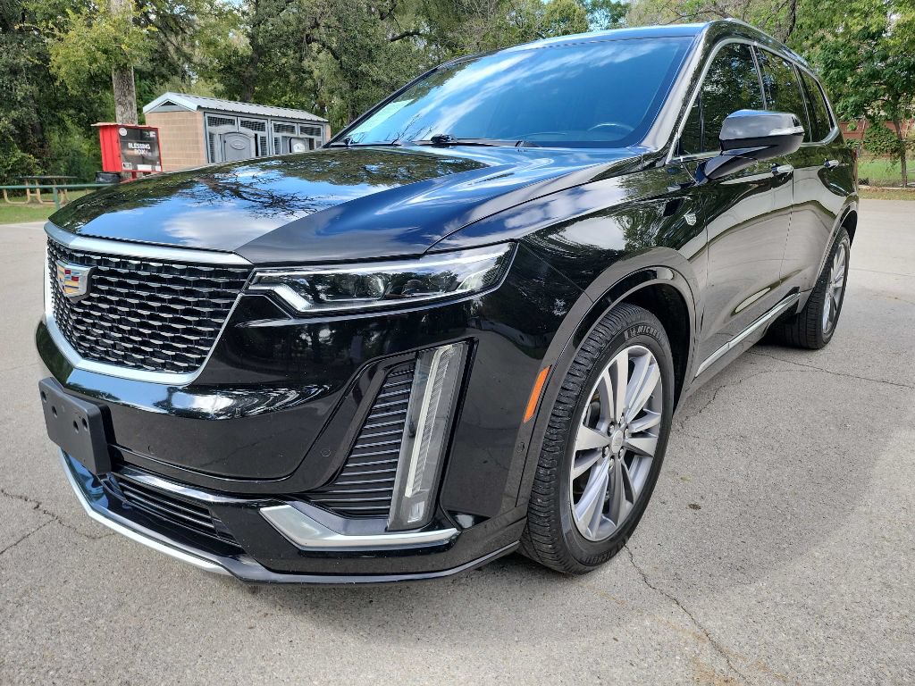 Used 2020 Cadillac XT6 Premium Luxury FWD image 2