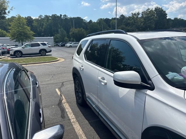 Used 2023 Honda Pilot Touring image 10