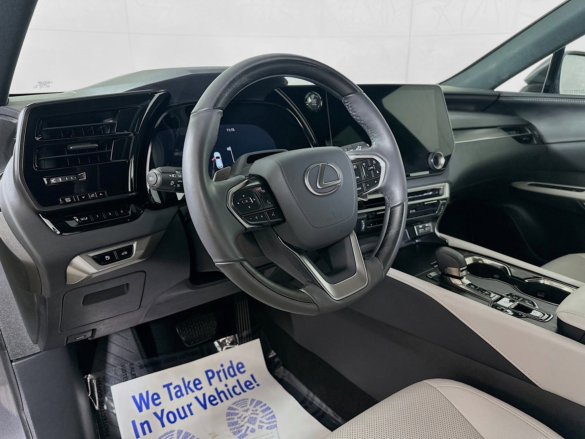 Used 2025 Lexus RX 350 Premium w/ Convenience Package image 9
