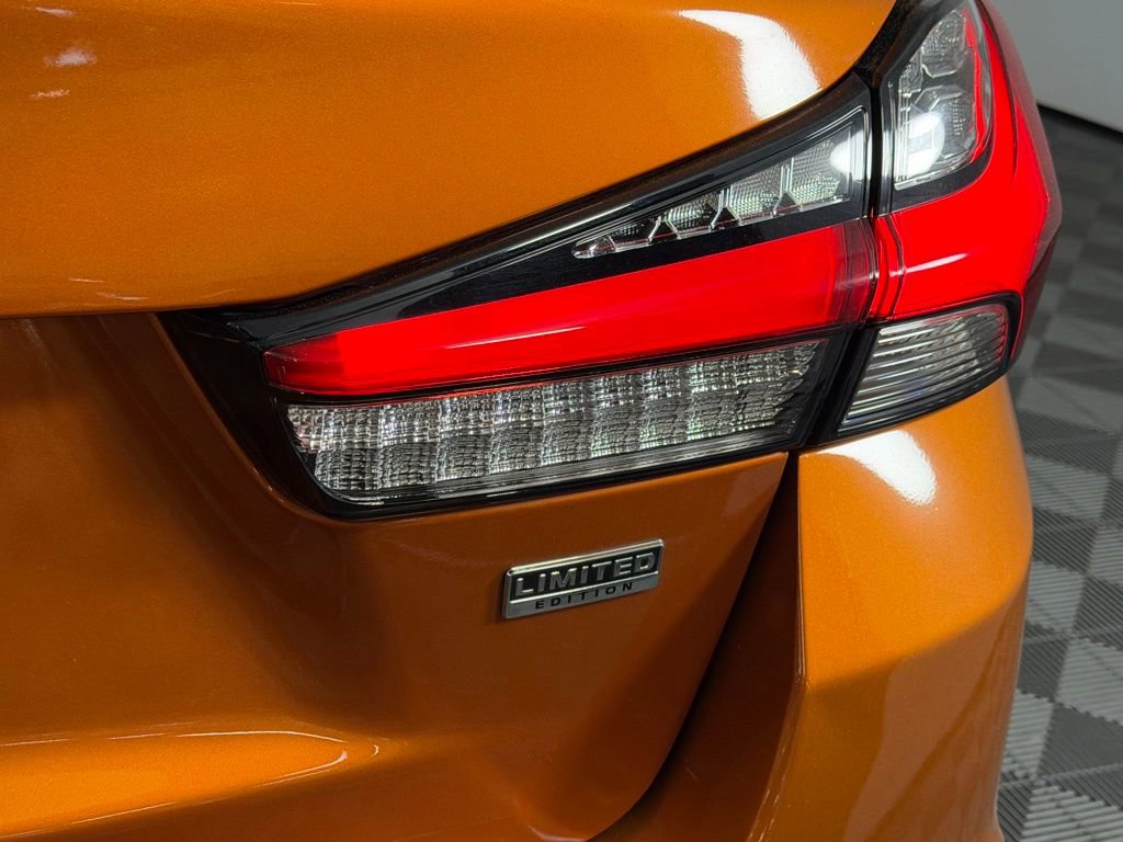 Used 2025 Mitsubishi Outlander Sport LE image 12