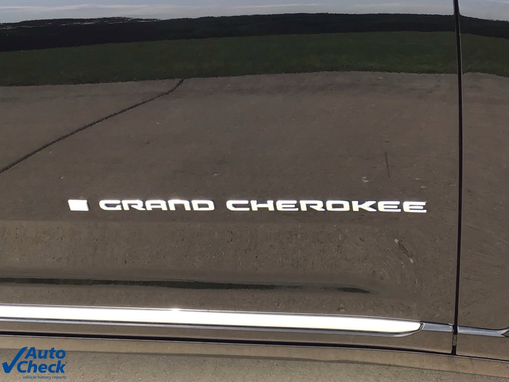 Used 2023 Jeep Grand Cherokee Summit w/ Advanced Protech Group IV image 38