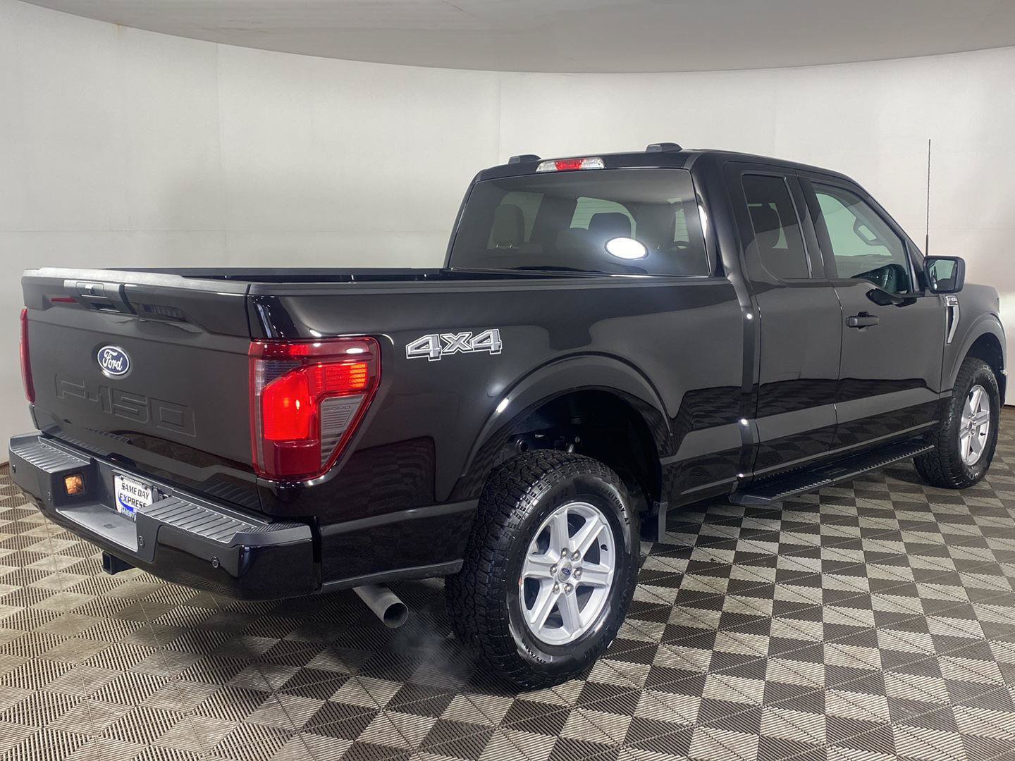 New 2026 Ford F150 XLT w/ Equipment Group 301A Standard AWD/4WD image 26