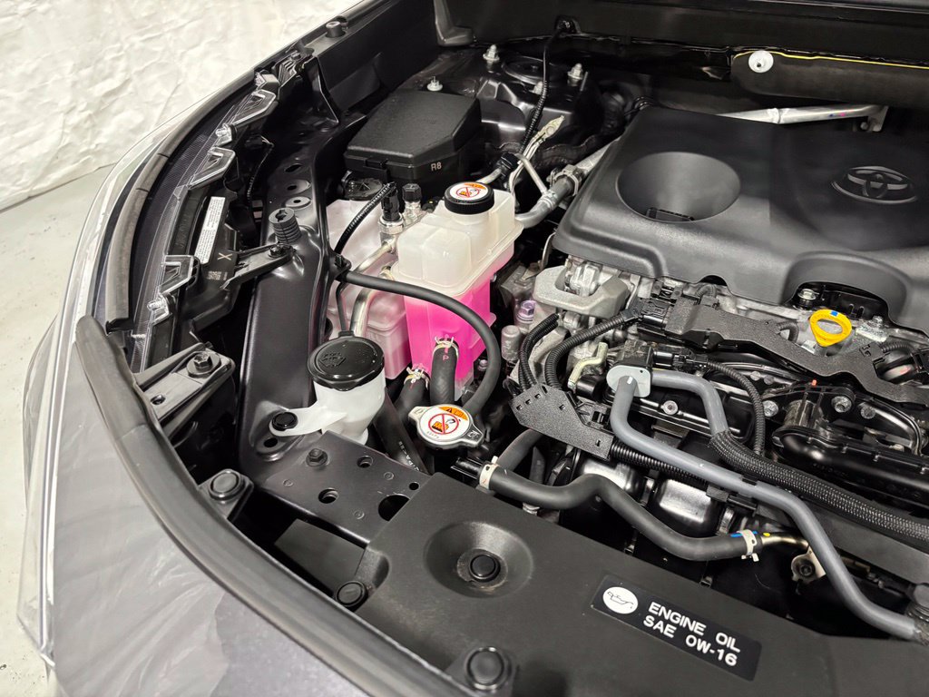 Used 2025 Toyota RAV4 XLE AWD/4WD image 64