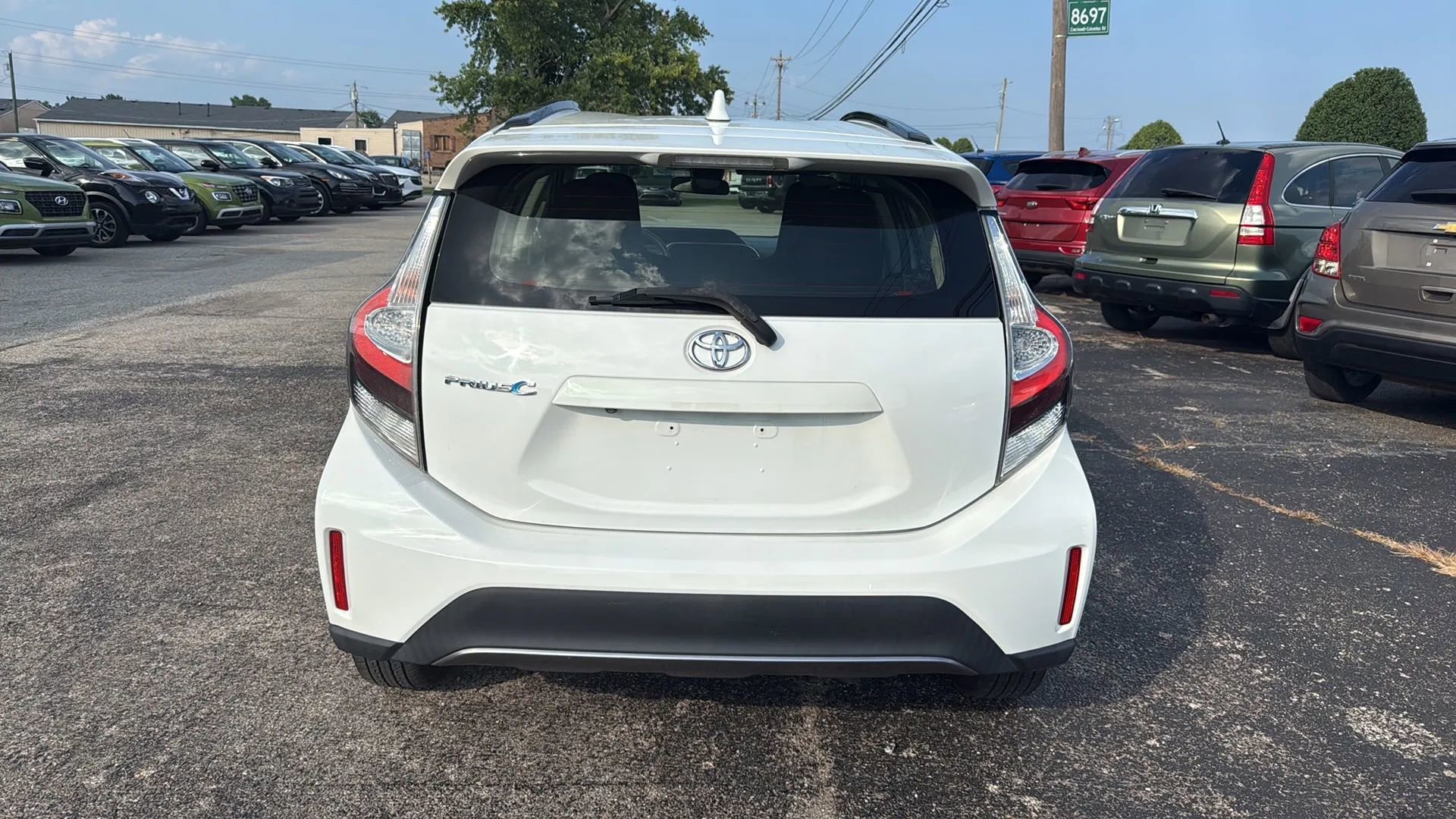 Used 2018 Toyota Prius C One image 4
