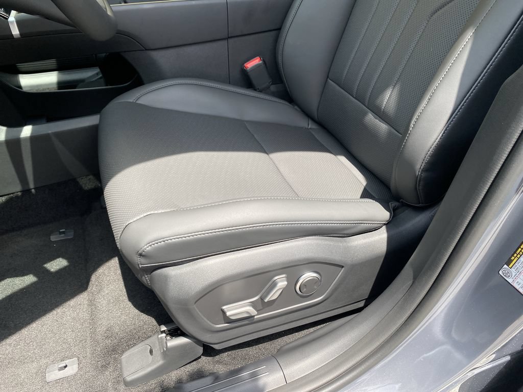 New 2027 Hyundai Santa Fe SEL FWD image 12